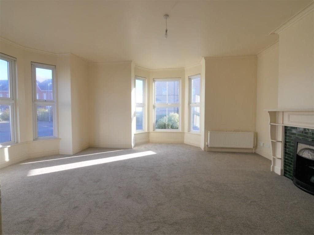 Manor Terrace, Felixstowe, Suffolk - Image 2