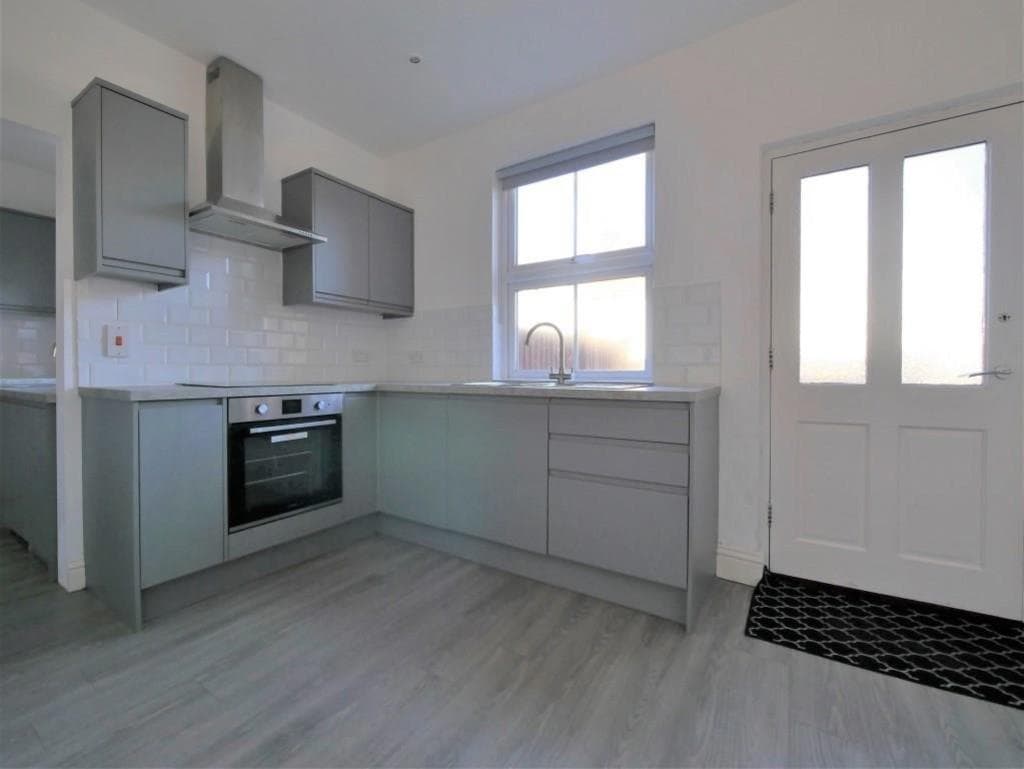 Manor Terrace, Felixstowe, Suffolk - Image 3