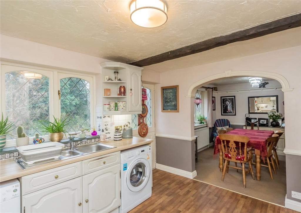 Bradford Road, Liversedge, West Yorkshire, WF15 - Image 5