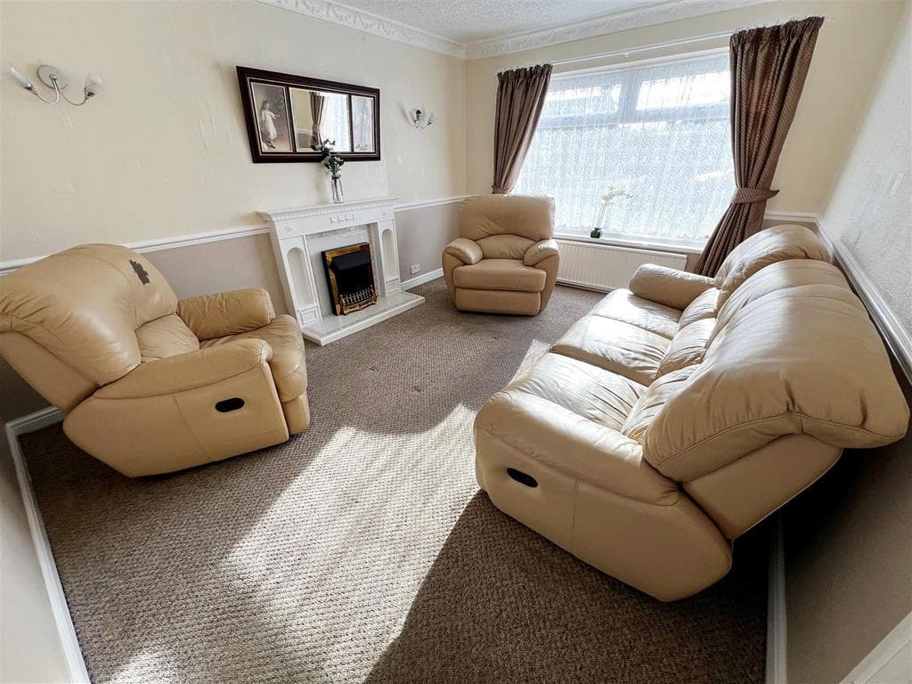 St. Peters Crescent, Humberston, Grimsby, N.E. Lincs, DN36 4DH - Image 5