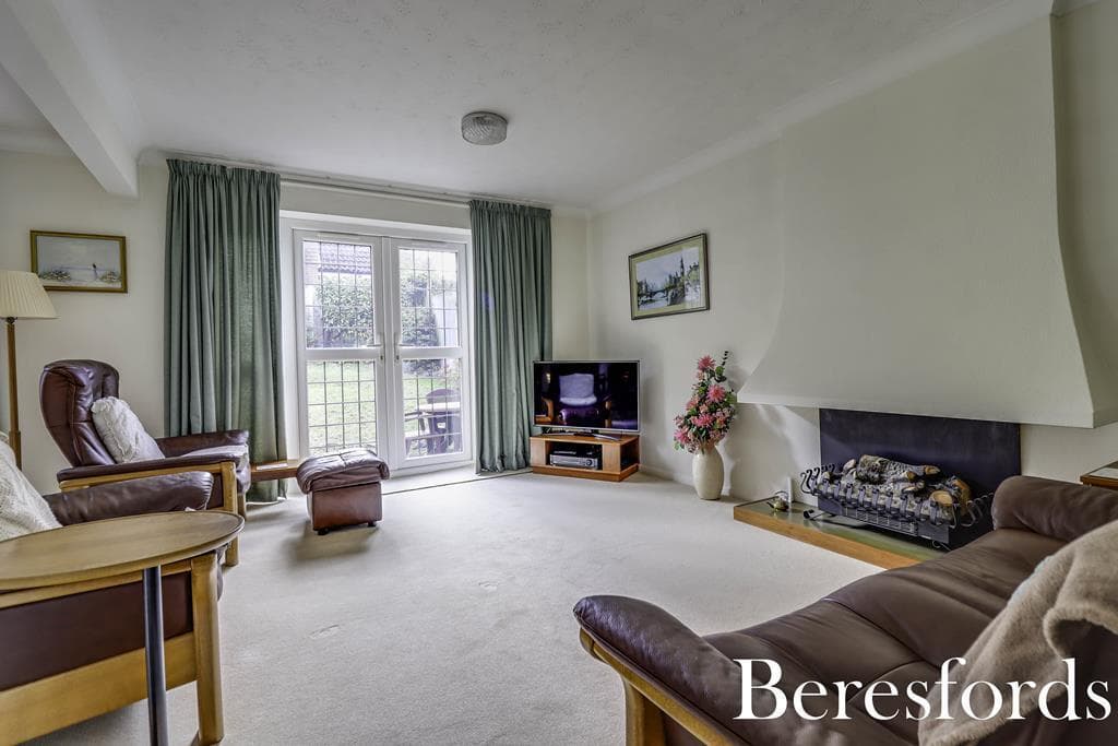 Mount Crescent, Warley, CM14 - Image 5