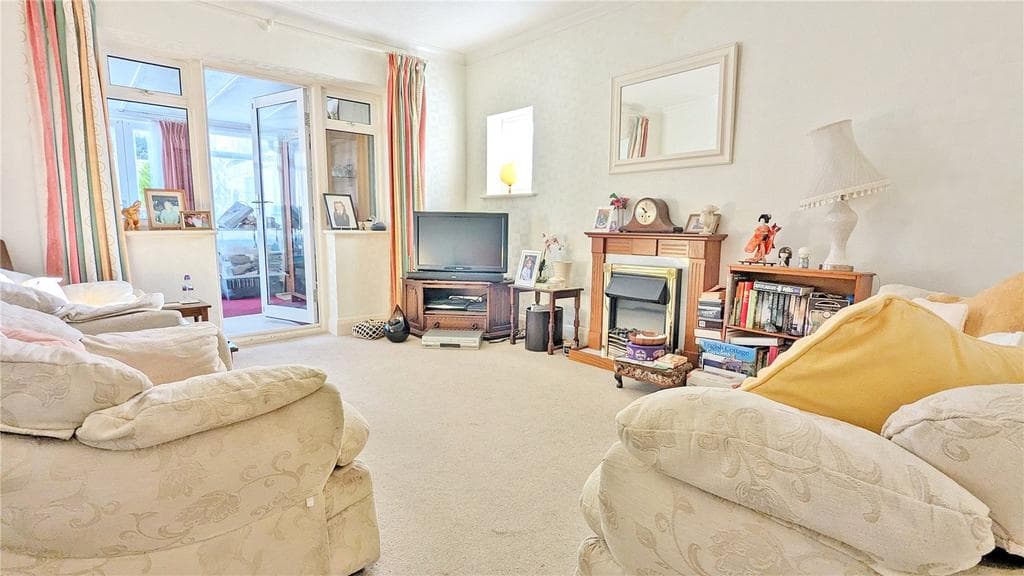 Aldwick Crescent, Findon Valley, Worthing, West Sussex, BN14 - Image 2