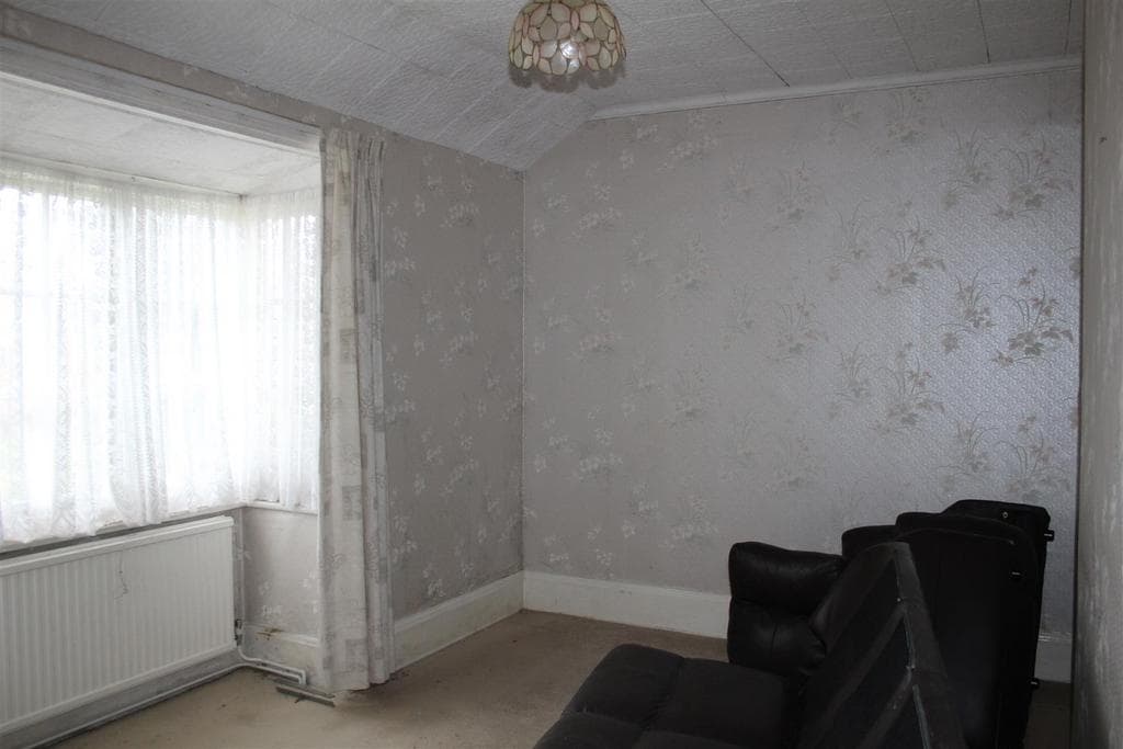 New Road, Goodwick - Image 4