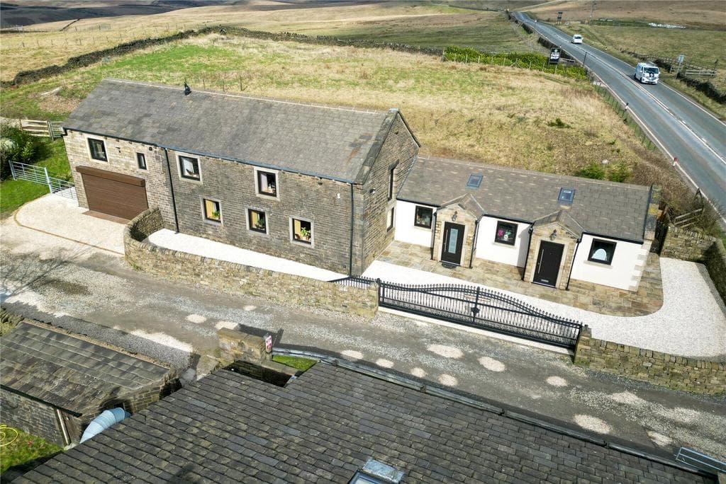 Ripponden Road, Denshaw, Saddleworth, OL3 - Image 1