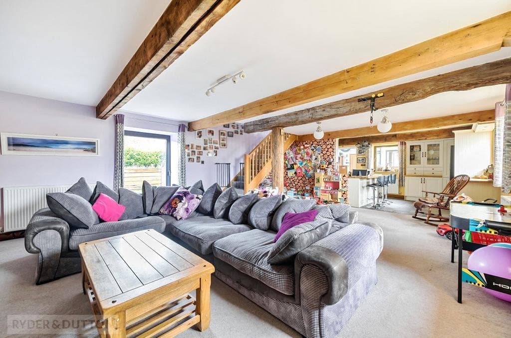 Ripponden Road, Denshaw, Saddleworth, OL3 - Image 3