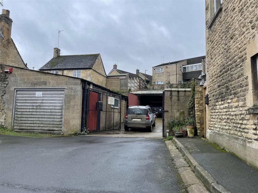 Rock Road, Stamford - Image 1