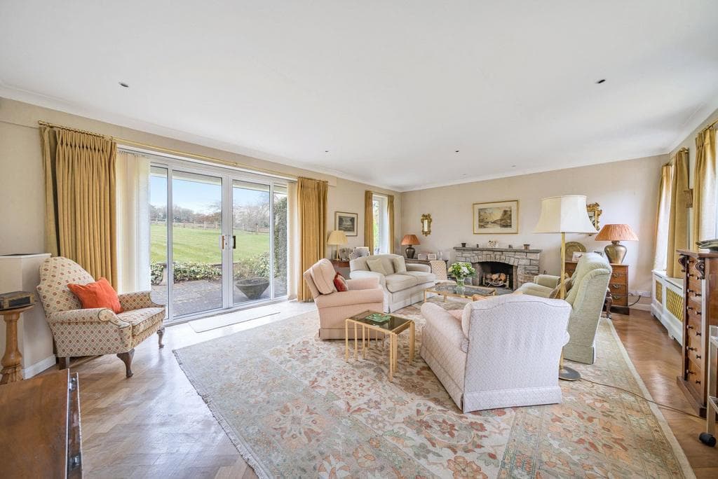 Beech Avenue, Effingham, KT24 - Image 3