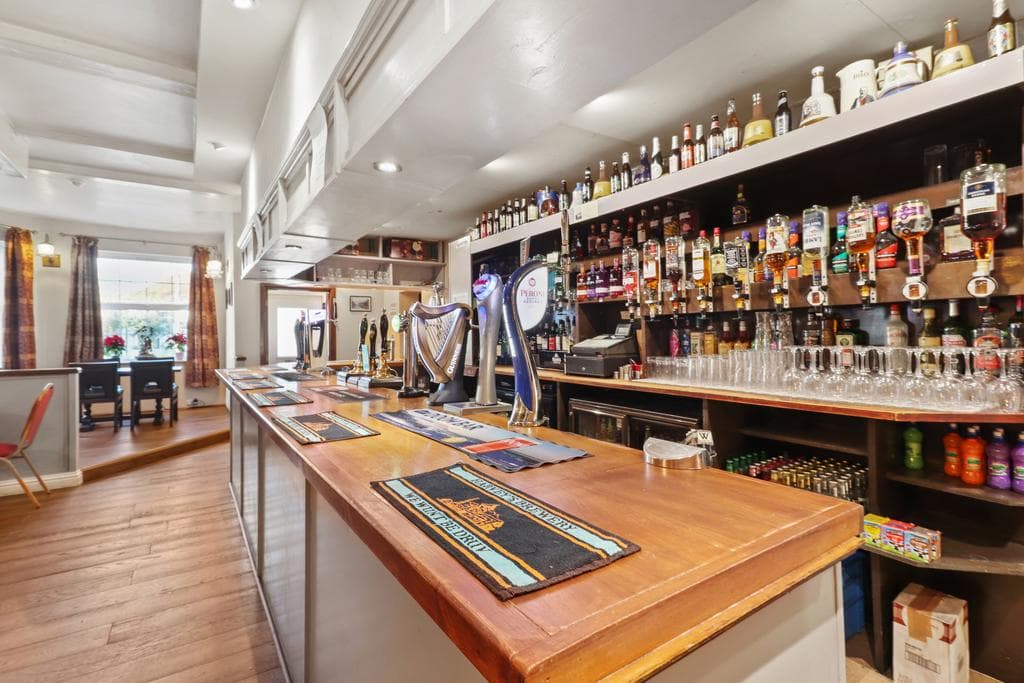 Lower Horsebridge, Hailsham BN27 - Image 2