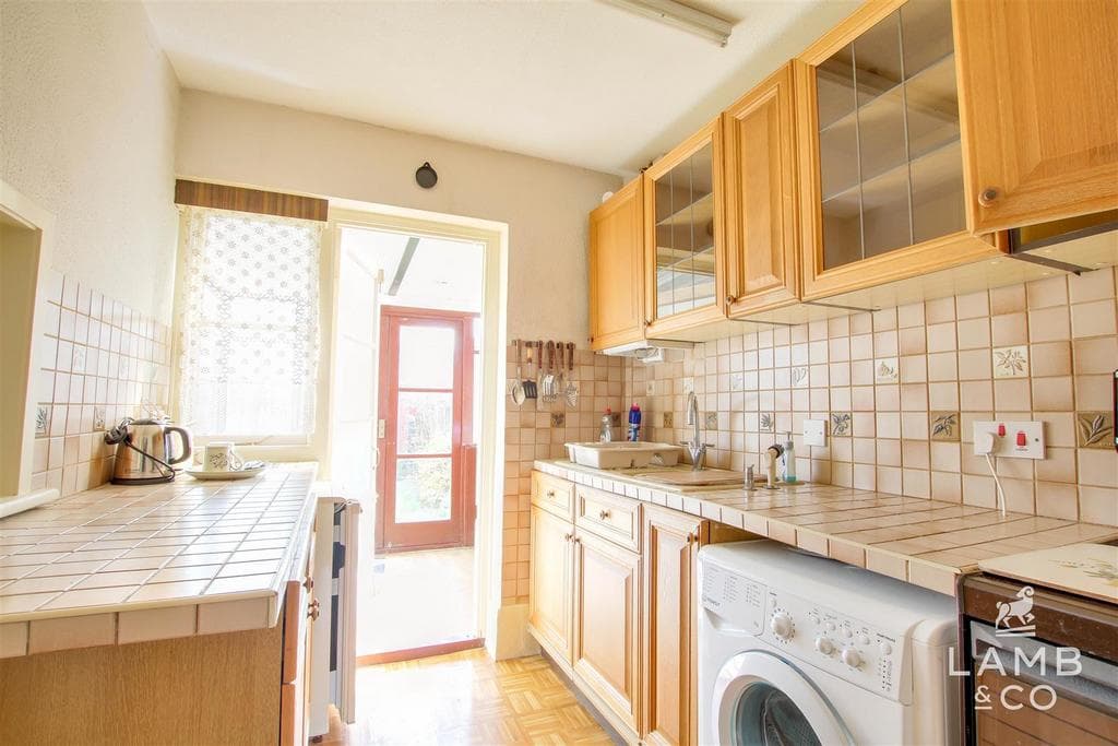 Astley Road, Clacton-On-Sea CO15 - Image 4