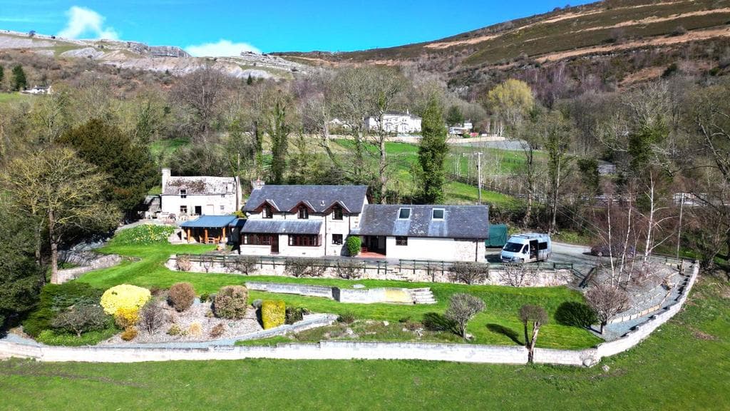 Sun Bank, Llangollen, LL20 - Image 1