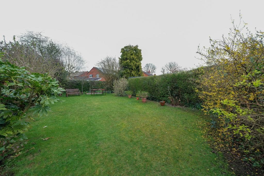 Higher Lane, Lymm WA13 - Image 4