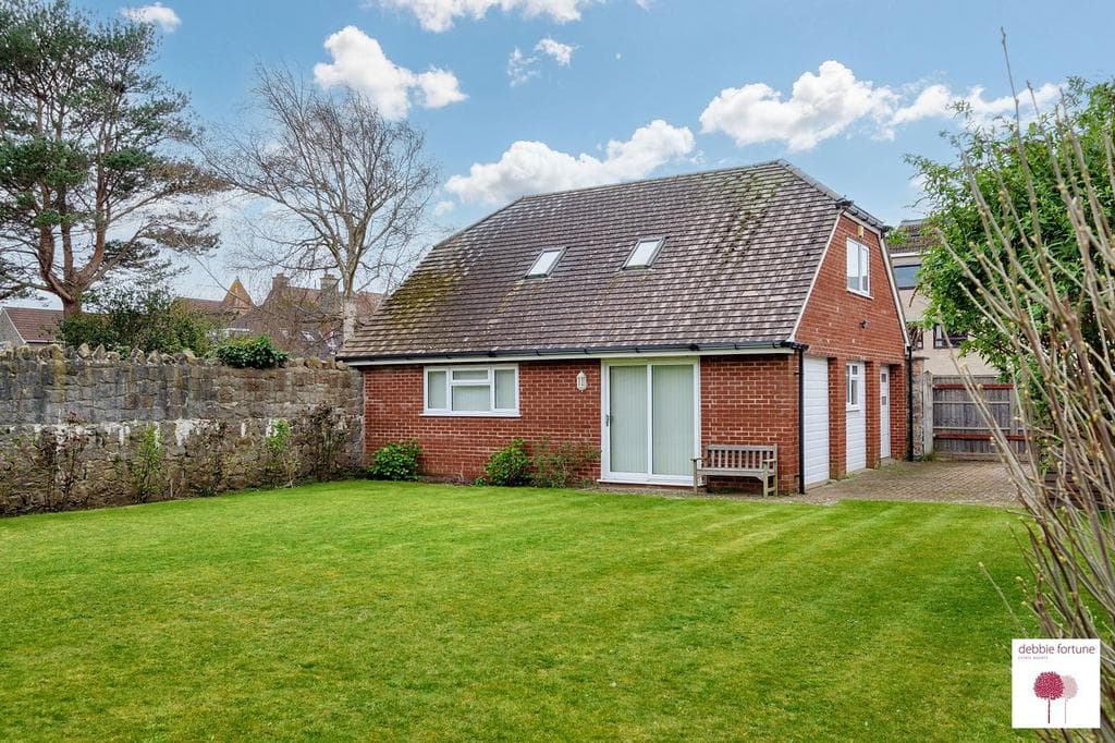 Woodland Road, Weston-super-Mare - Image 2