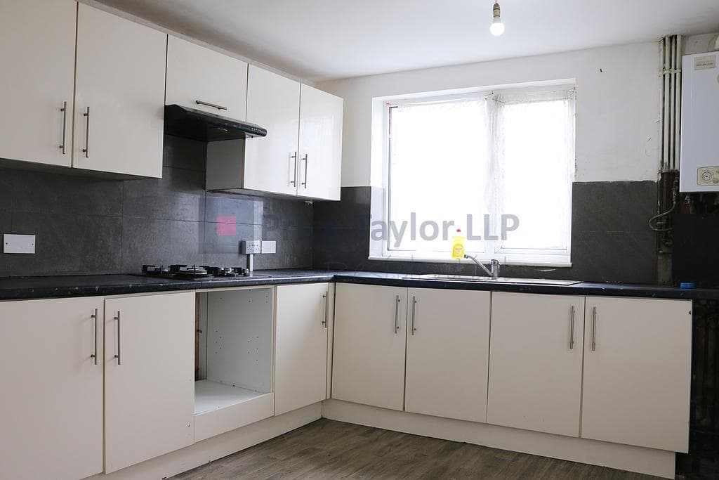 Markhouse Road, London E17 - Image 2