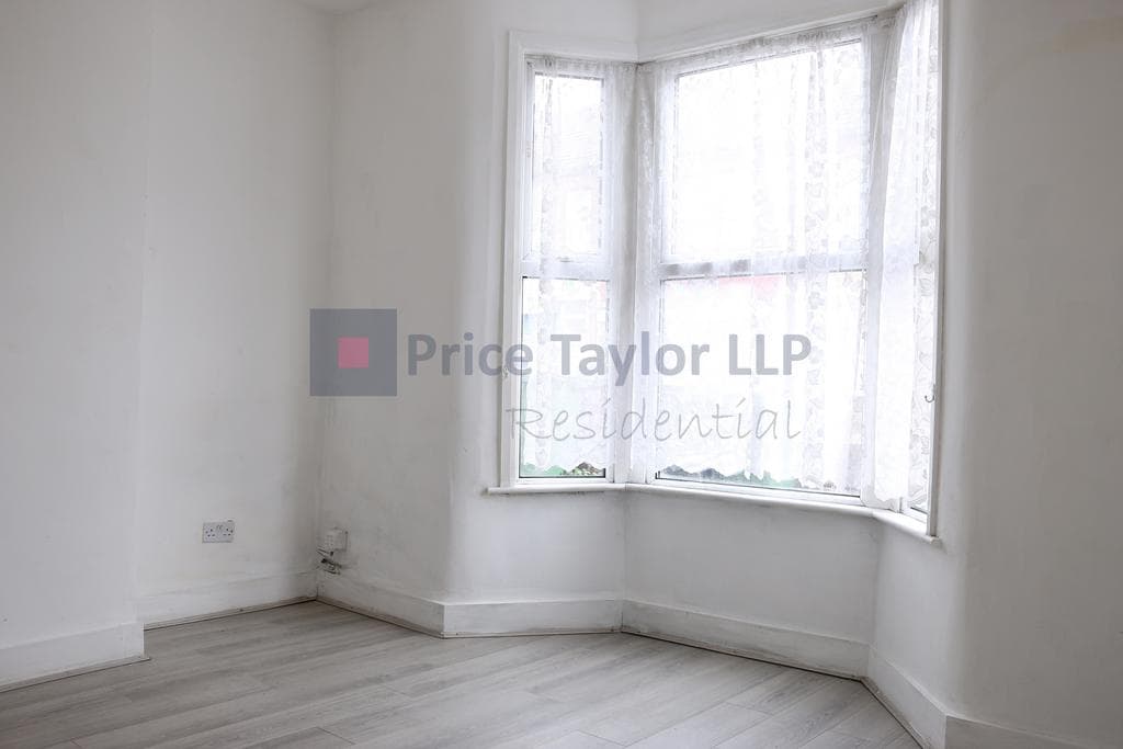 Markhouse Road, London E17 - Image 4