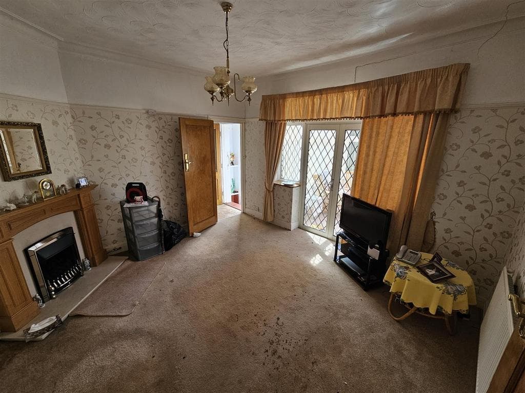 Fairfield Close, Victoria Park, Cardiff - Image 4