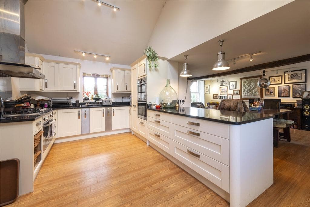 Burrowbridge, Bridgwater, TA7 - Image 2