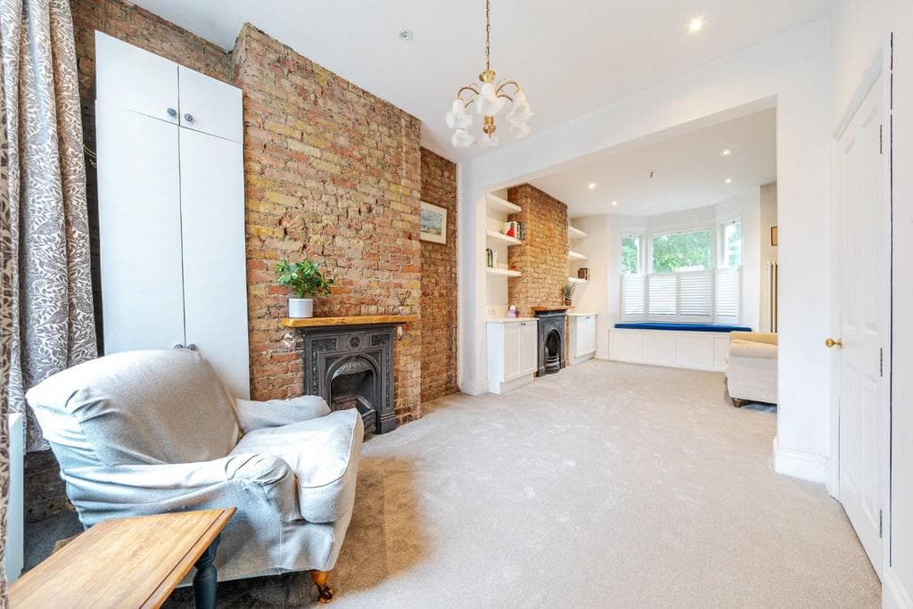 Selkirk Road, London, SW17 - Image 2