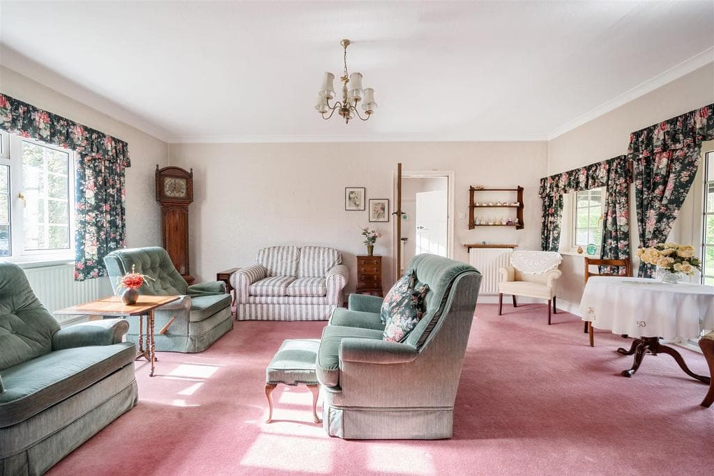 Ockham Road North, East Horsley - Image 4