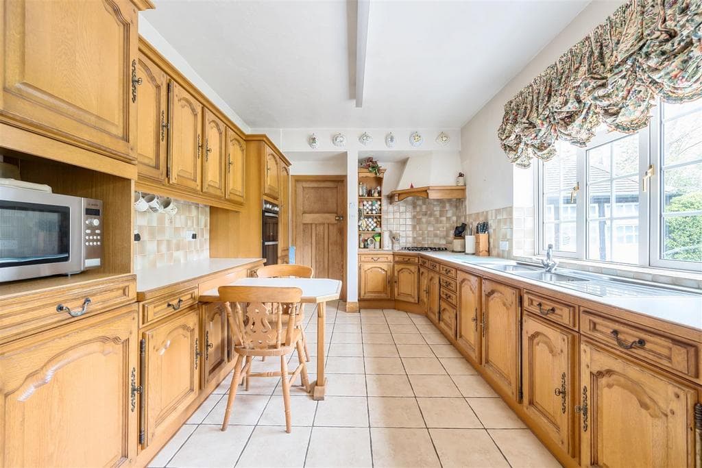 Ockham Road North, East Horsley - Image 5