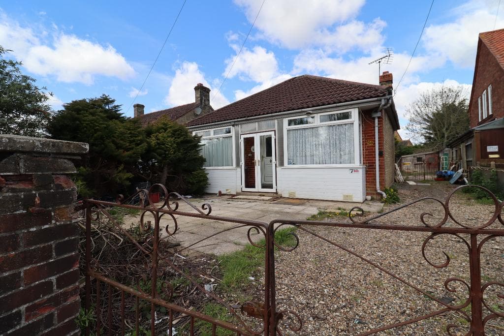 Sutton Road, Terrington St Clement, King's Lynn, - Image 1
