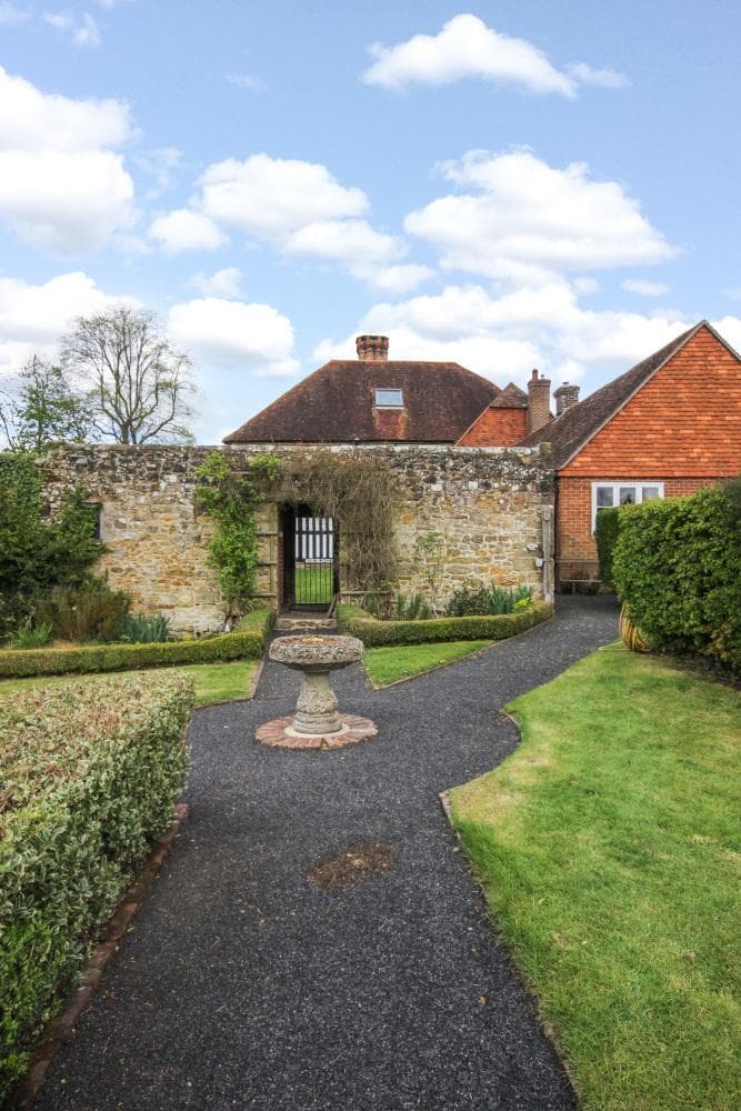 Horns Hill, Hawkhurst TN18 - Image 3