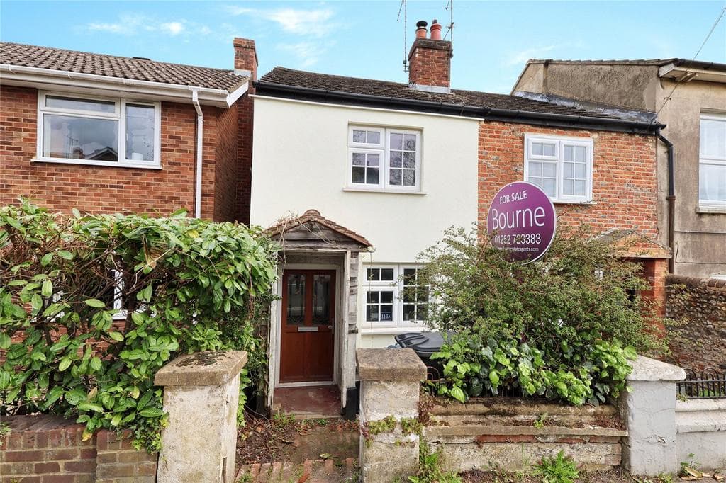 Farnborough Road, Farnham, Surrey, GU9 - Image 1