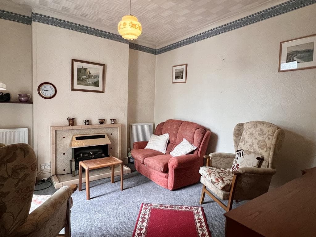 New Road, Llandovery, Carmarthenshire. - Image 3