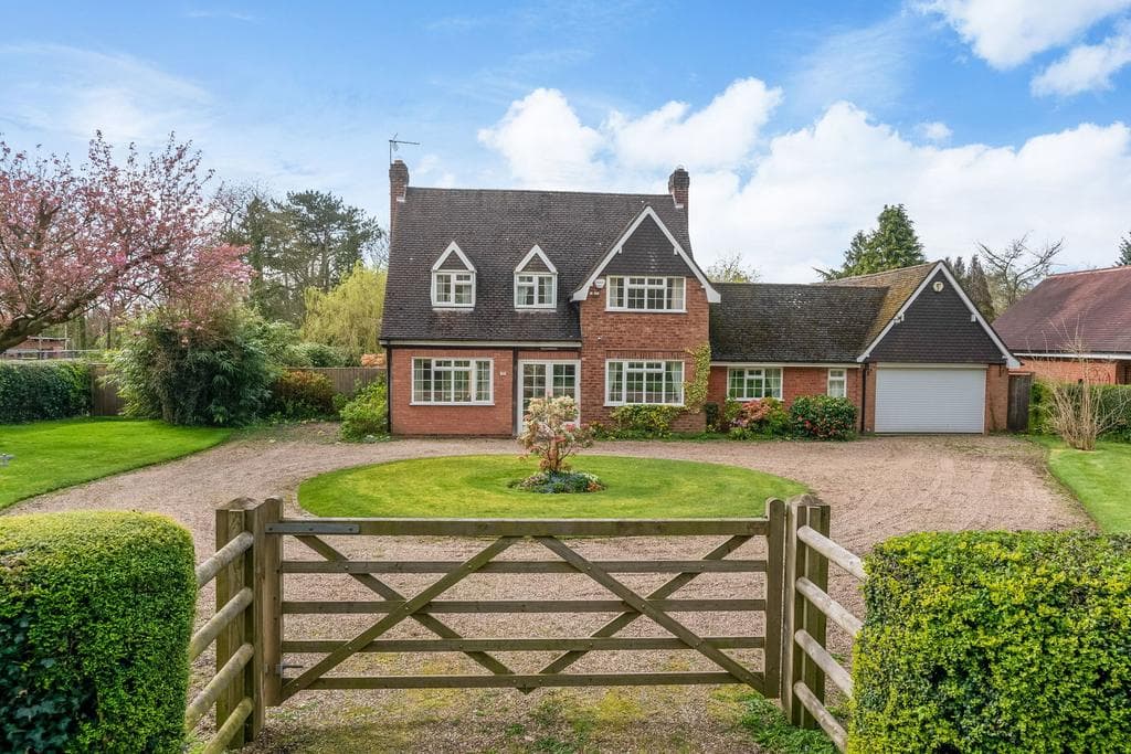 55 Earlswood Common, Solihull B94 - Image 1