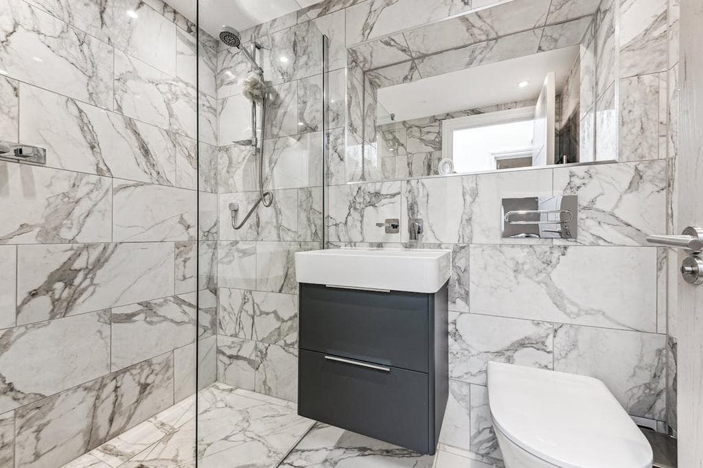 26 Windsor Street, Chertsey, KT16 8AS - Image 5
