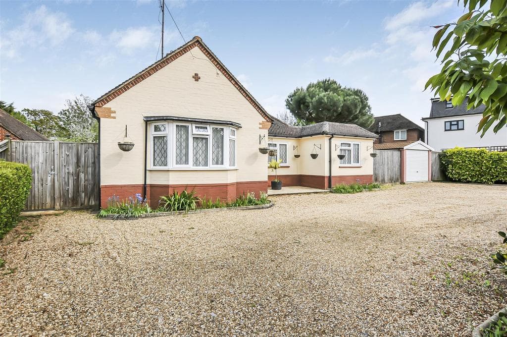 Upcroft, Windsor - Image 2