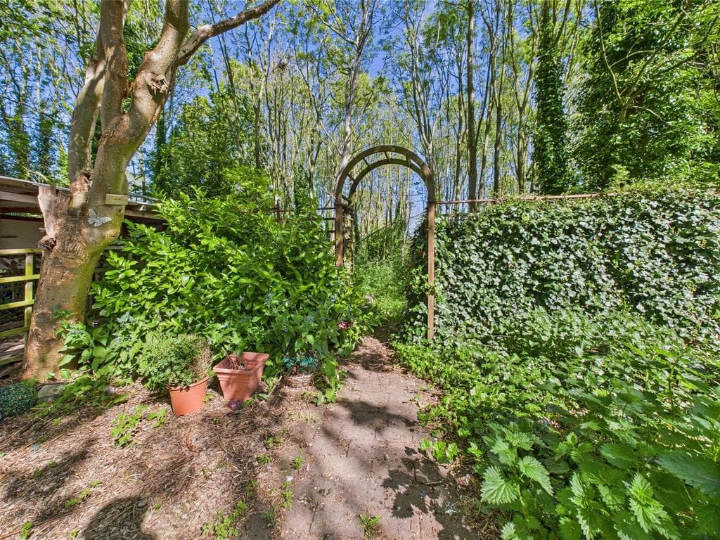Folkton, Scarborough - Image 2