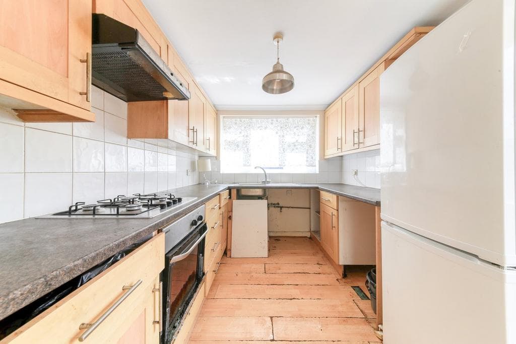 Pittville Gardens, London, SE25 - Image 2