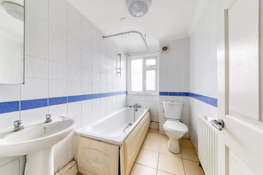 Pittville Gardens, London, SE25 - Image 5