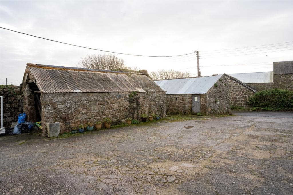 Bospidnick House, Sennen TR19 - Image 1