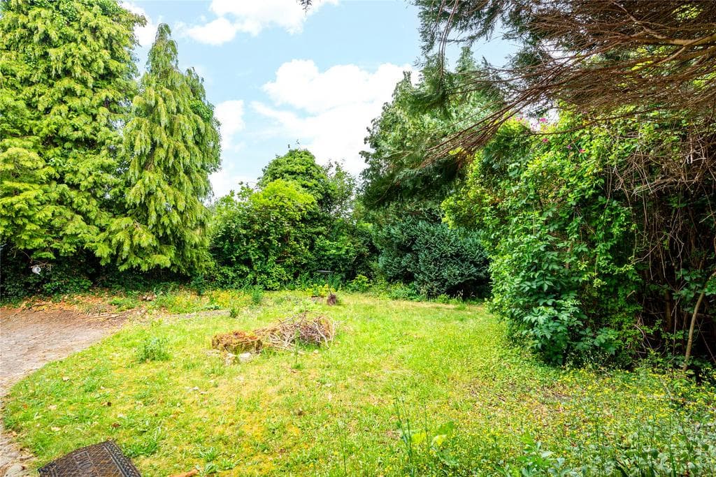 Holly Tree Lane, Cuddington, Buckinghamshire, HP18 - Image 4