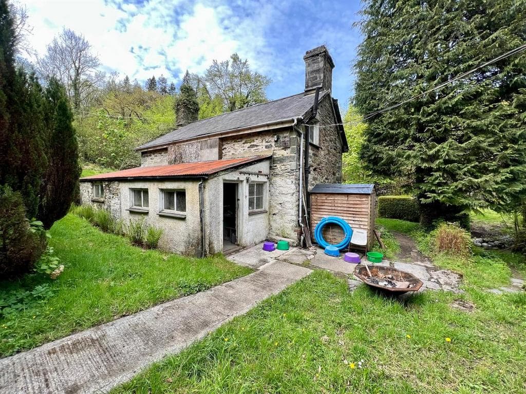 Betws-Y-Coed - Image 2