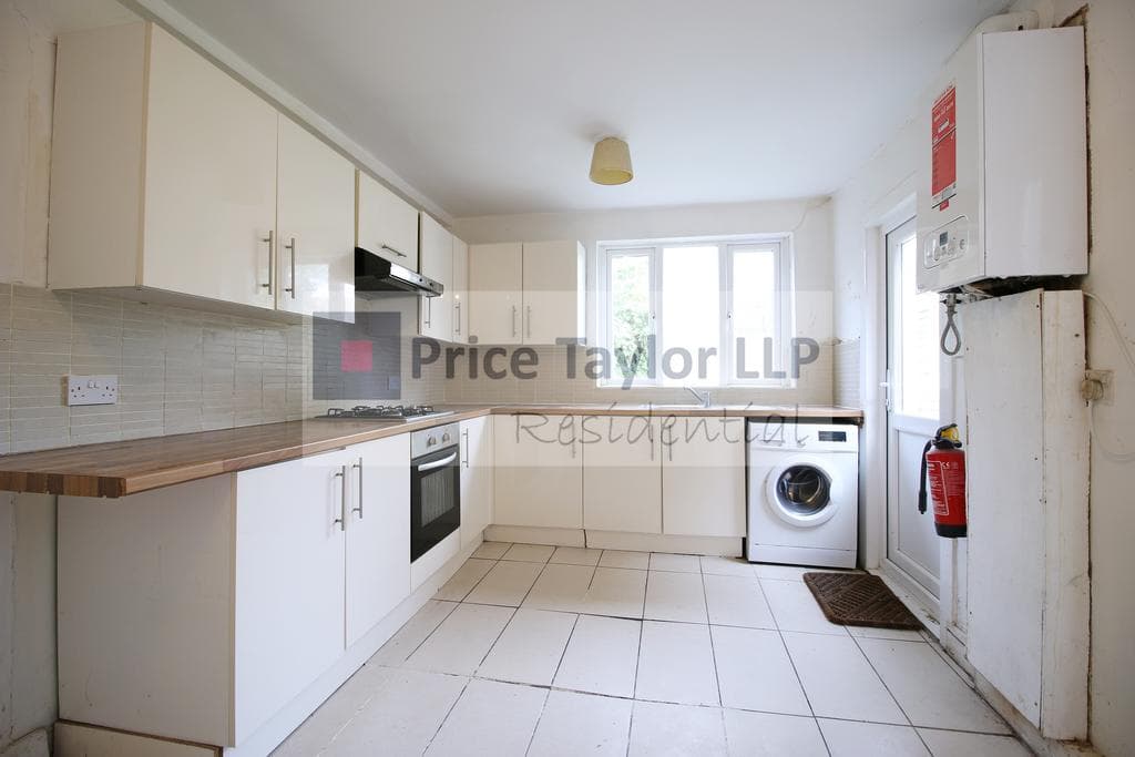 Markhouse Road, London E17 - Image 2