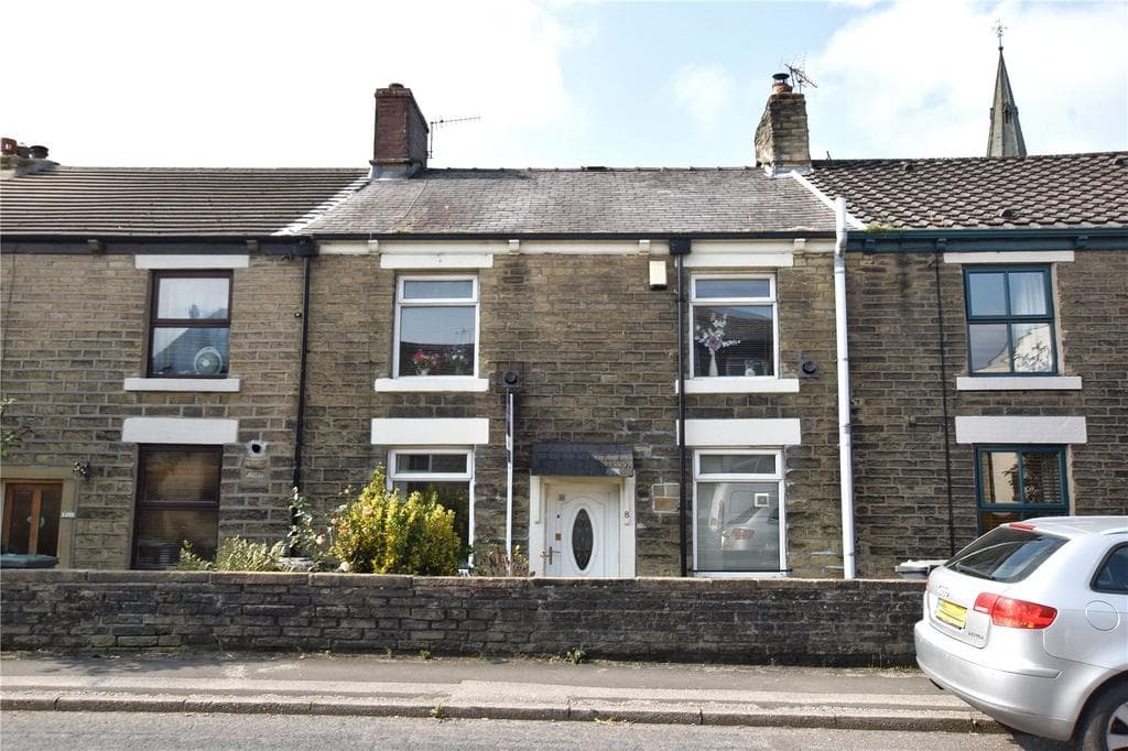 Charlestown Road, Glossop, Derbyshire, SK13 - Image 1