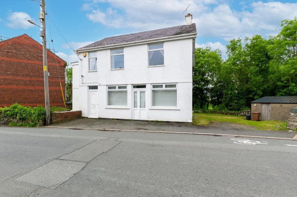 Tregarth, Bangor, Gwynedd, LL57 - Image 1