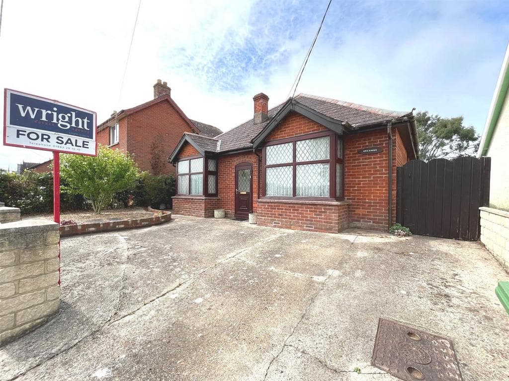 Copse Lane, Freshwater - Image 1