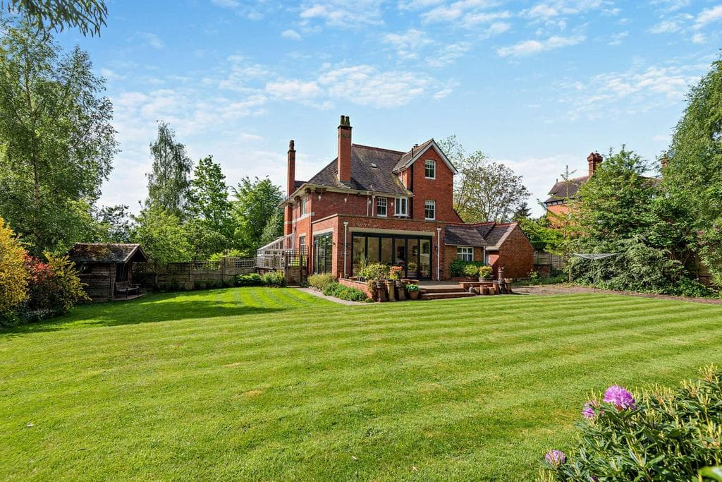 Kennedy Road, Shrewsbury, Shropshire - Image 2
