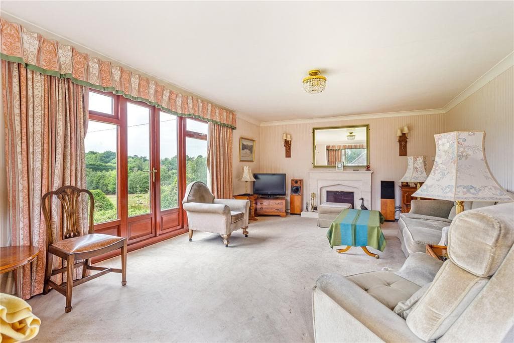 Parrotts Lane, Cholesbury, Tring, Hertfordshire, HP23 - Image 2