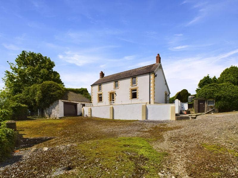 Henfwlch Road, Carmarthen - Image 2