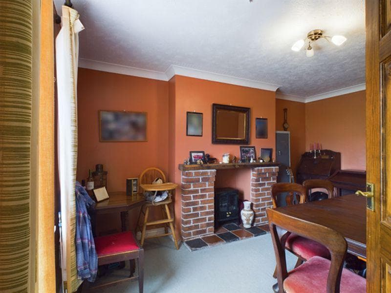Henfwlch Road, Carmarthen - Image 4