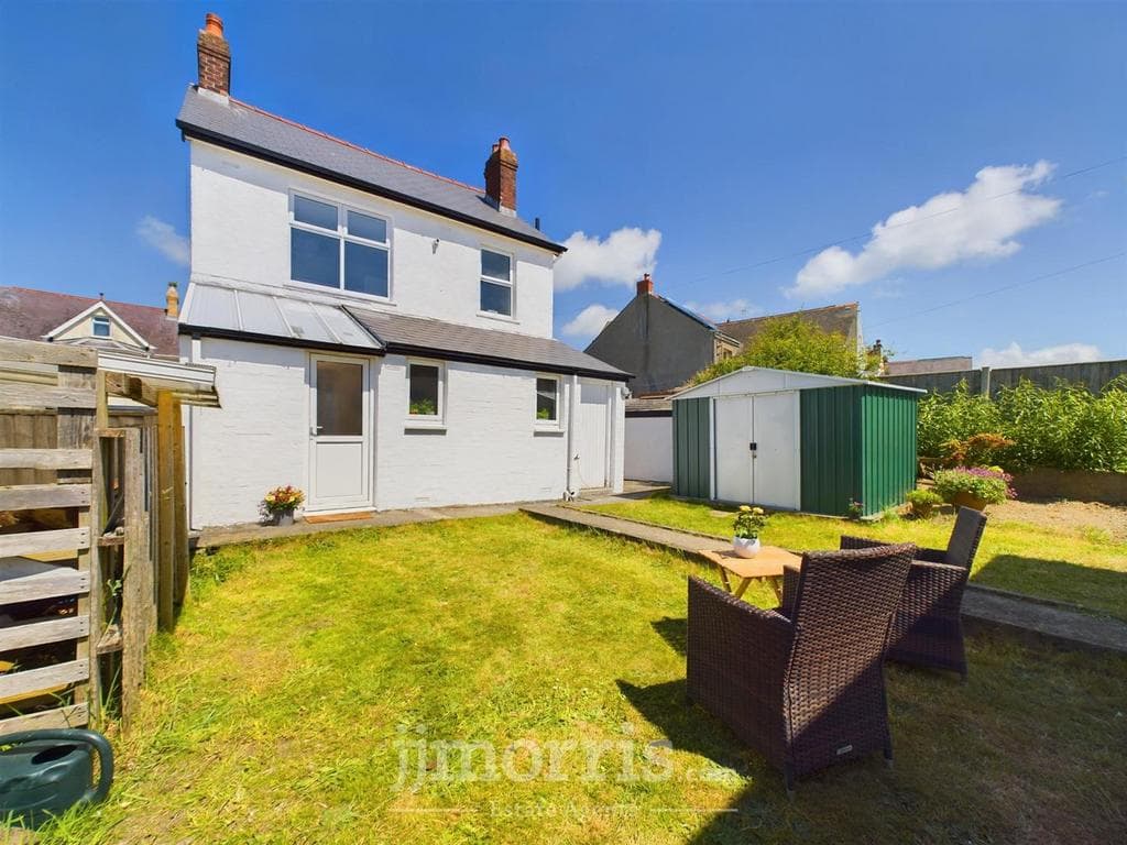 Walmer House, Vergam Terrace, Fishguard - Image 3