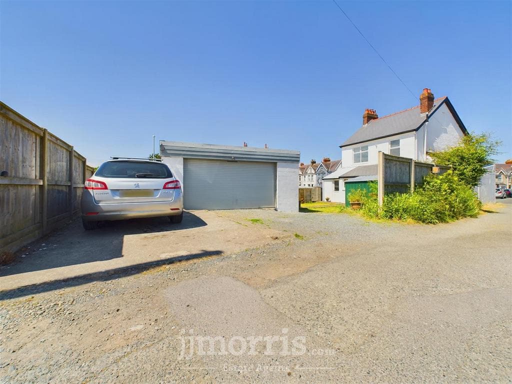Walmer House, Vergam Terrace, Fishguard - Image 4