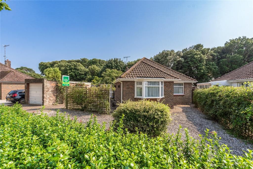Midhurst Drive, Goring By Sea, West Sussex, BN12 - Image 1