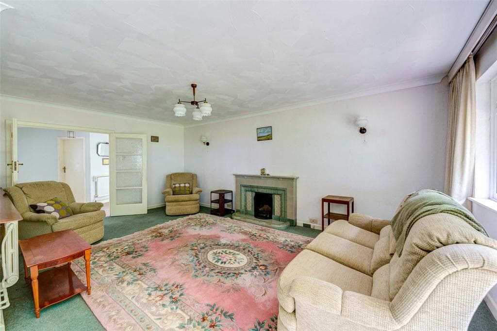 Midhurst Drive, Goring By Sea, West Sussex, BN12 - Image 2