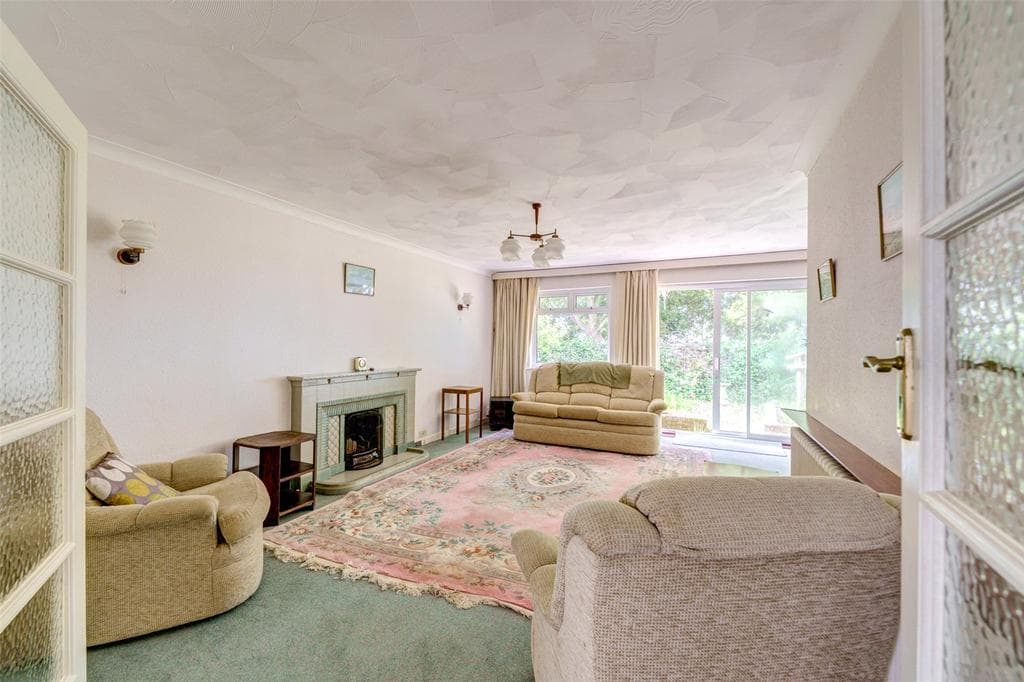 Midhurst Drive, Goring By Sea, West Sussex, BN12 - Image 4