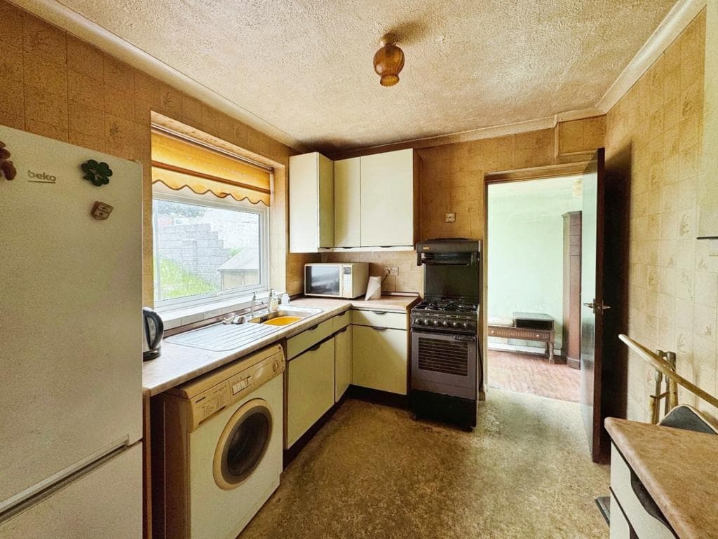 Blaen Nant, Llanelli, Carmarthenshire, SA14 8HB - Image 3